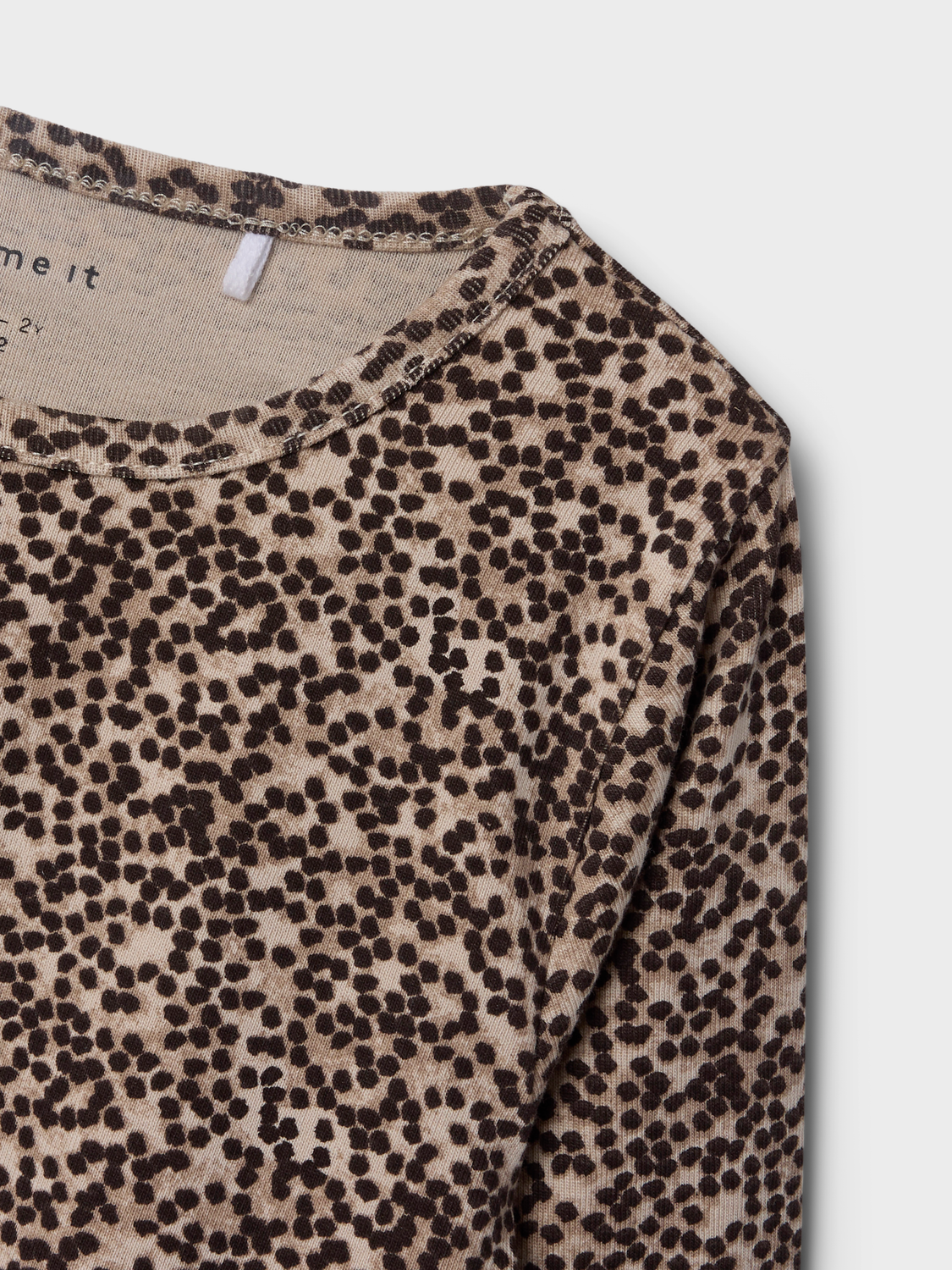 model_shot-front_full